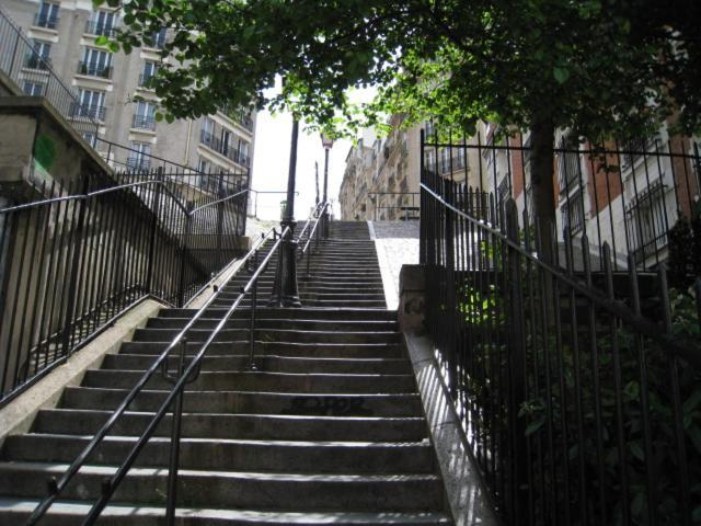 Quiet Apartment Hill Of Montmartre 巴黎 外观 照片